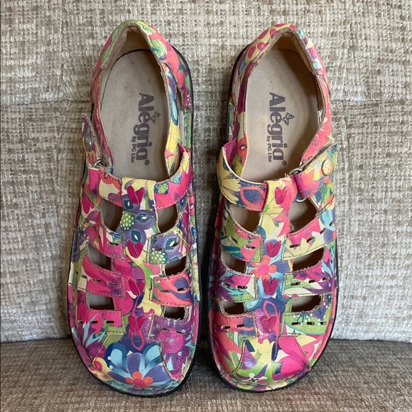 Alegria Shoes - Alegria Leather Artsy Rainbow Multicolor Floral Heart Ergonomic Sandals, EU 38